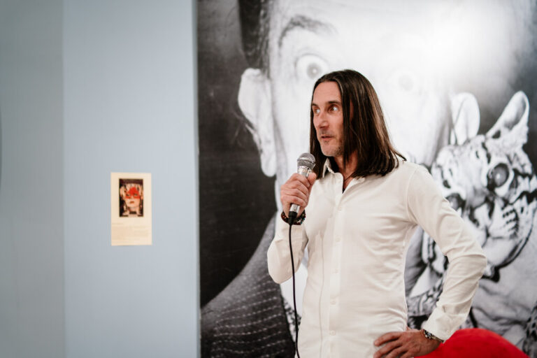 Rozmowa z Maciejem Romanowem – organizatorem wystawy